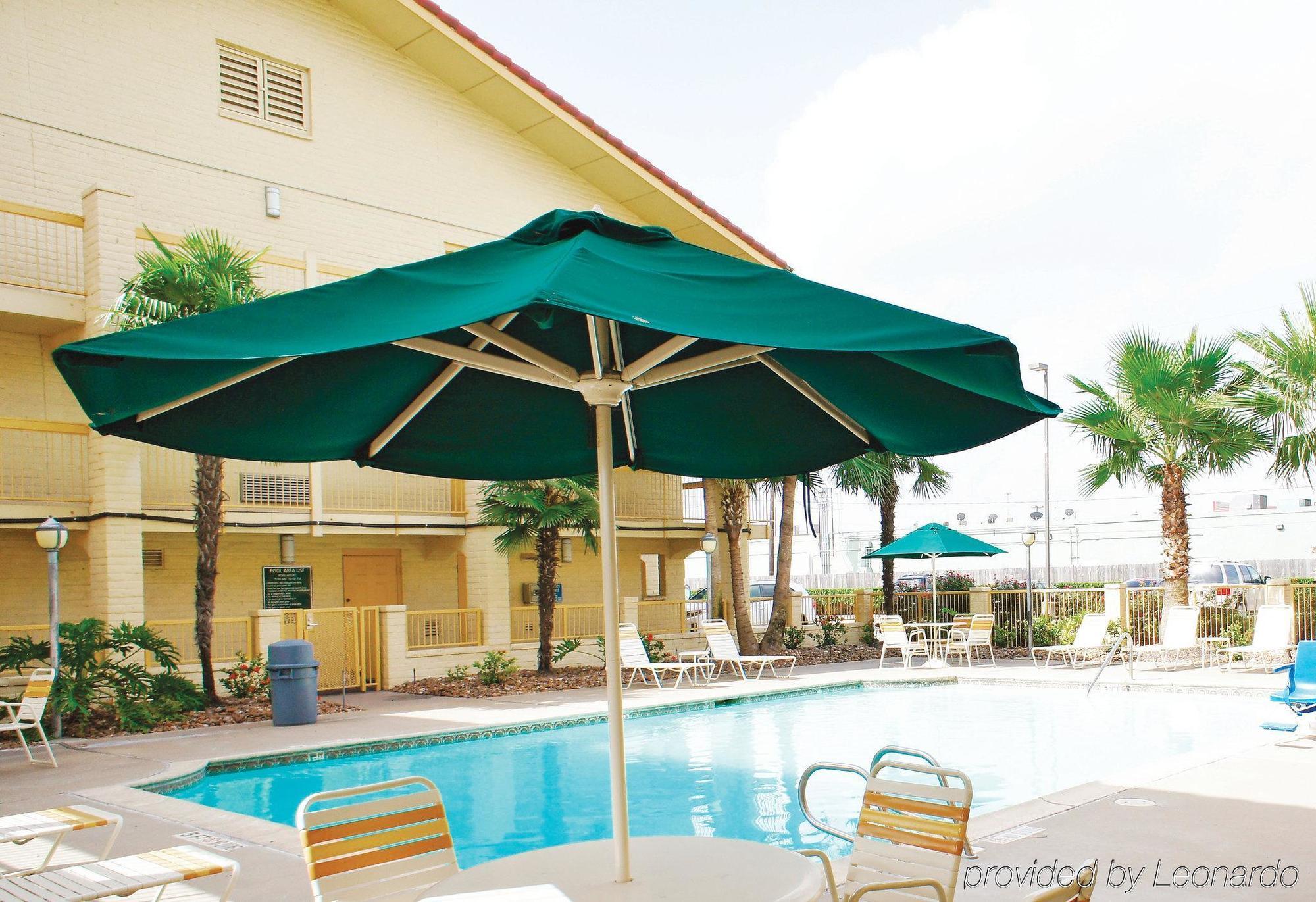 Travelodge By Wyndham Houston Cy-Fair Cypress Exterior foto